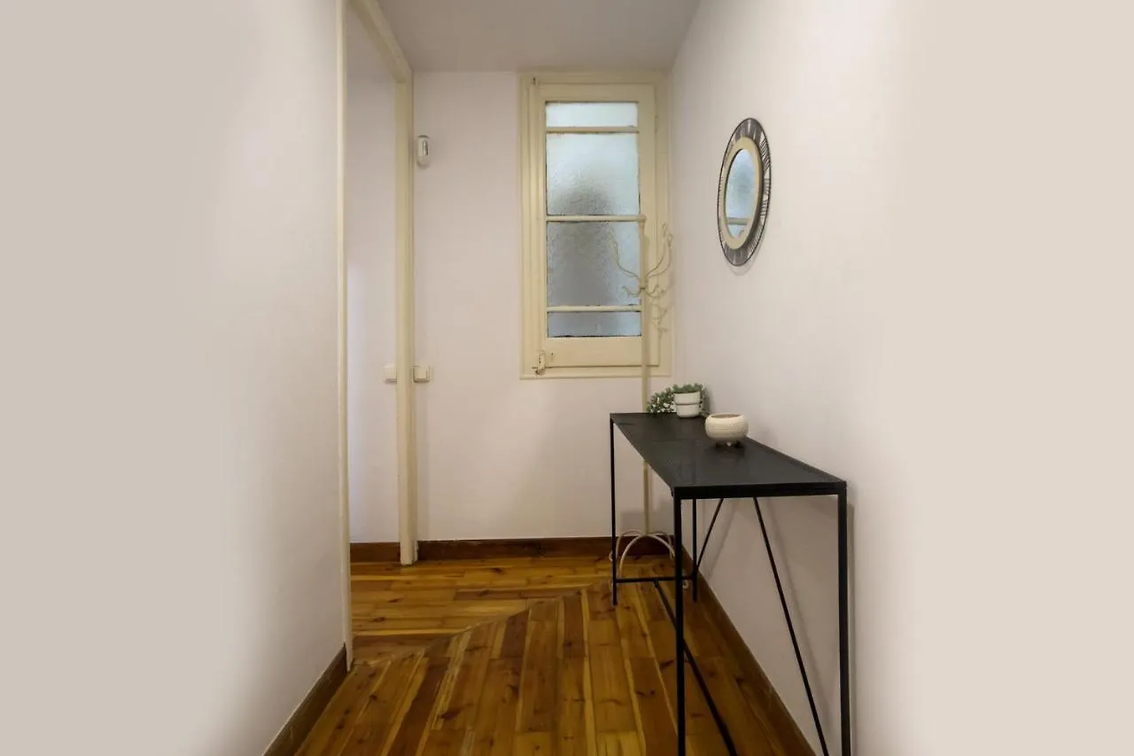 21Par1005 - Beautiful Apartment In Paral-Lel Barcelona 0*,  Hiszpania